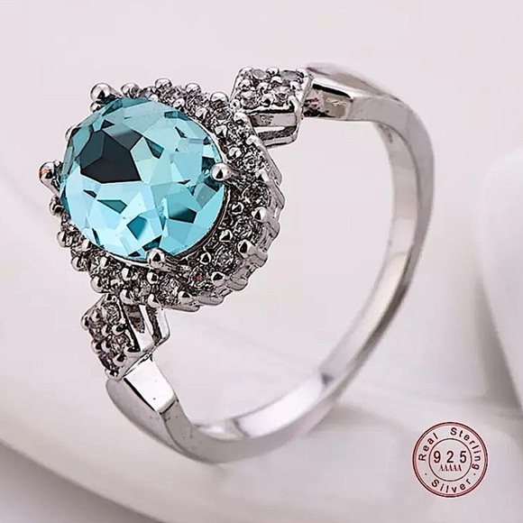 NEW STERLING SILVER BLUE TOPAZ RING - Picture 3 of 3